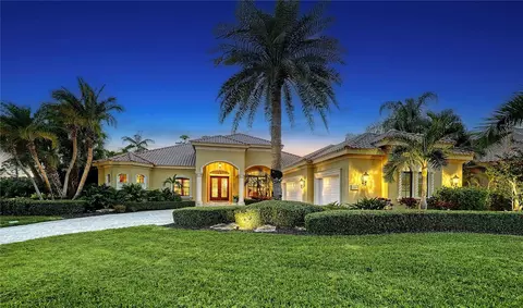 8864 Enclave Ct, Sarasota, FL 34238