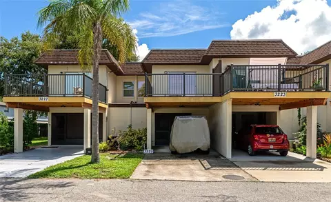 3225 Ramblewood Dr, Sarasota, FL 34237