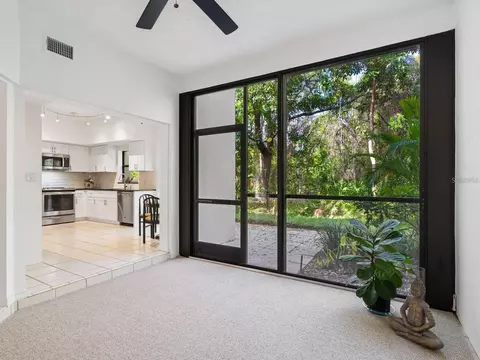 1678 Starling Dr #102, Sarasota, FL 34231