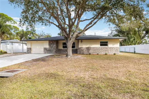 2705 Amanda Dr, Sarasota, FL 34232