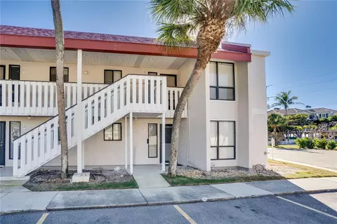 1801 Gulf Dr N #211, Bradenton Beach, FL 34217