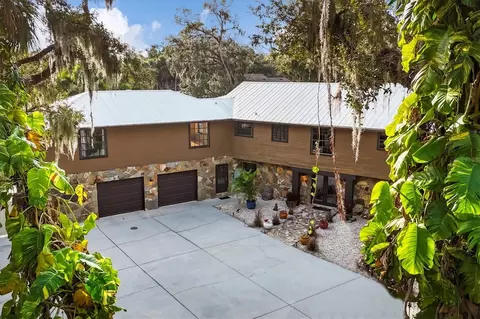 2308 Shadow Oaks Rd, Sarasota, FL 34240