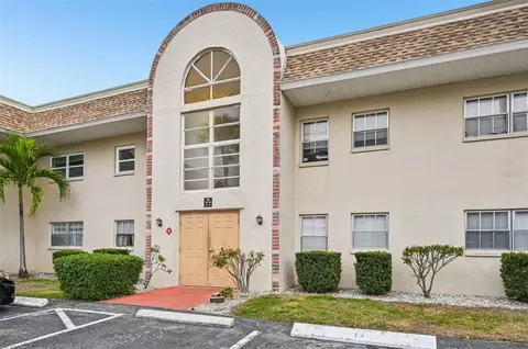 2727 75th St W #9A14, Bradenton, FL 34209