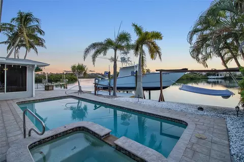 922 Casey Cove Dr, Nokomis, FL 34275