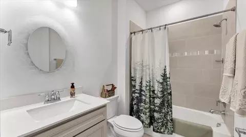 Bath - 8705 Coastal Key Way, Parrish, FL 34219 photo 5 of 5