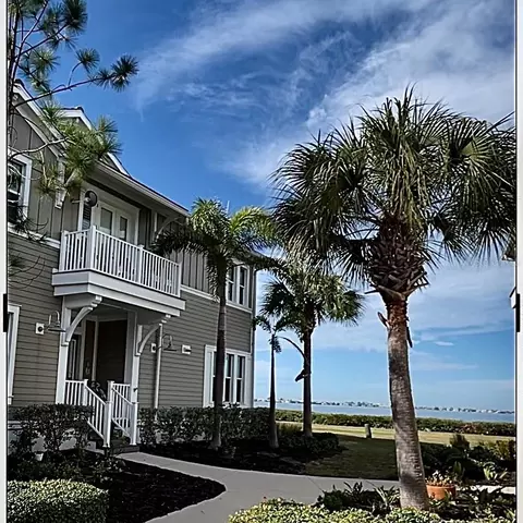 310 Compass Point Dr #101, Bradenton, FL 34209