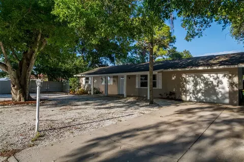 95 S Briggs Ave, Sarasota, FL 34237