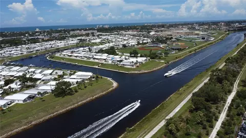 817 S Green Cir, Venice, FL 34285
