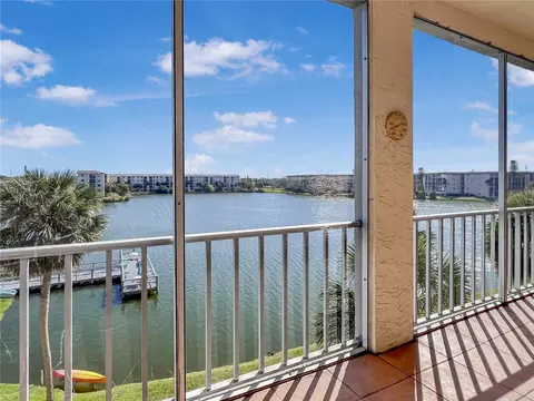 3424 Lake Bayshore Dr #405  P, Bradenton, FL 34205
