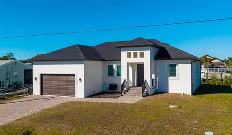18946 Ayrshire Cir, Port Charlotte, FL 33948