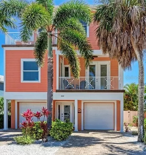 203 N Harbor Dr, Holmes Beach, FL 34217
