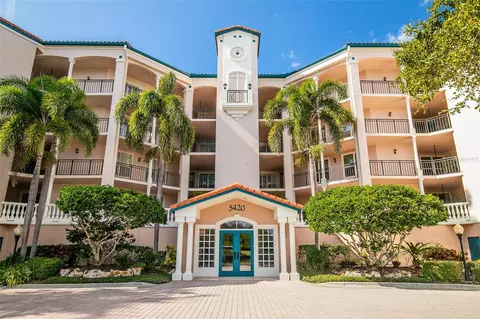 5420 Eagles Point Cir #304, Sarasota, FL 34231
