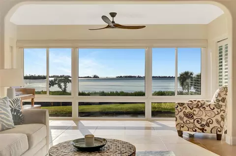 4741 Independence Dr, Bradenton, FL 34210