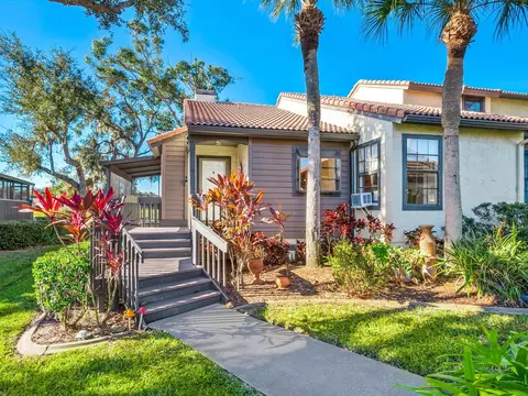4372 Trails Dr #15-1, Sarasota, FL 34232
