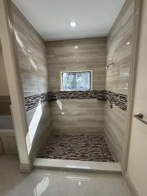 Bath - 1911 SW 7th Ave, Okeechobee, FL 34974 photo 6 of 7