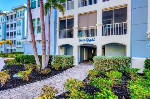 391 Aruba Cir #401, Bradenton, FL 34209