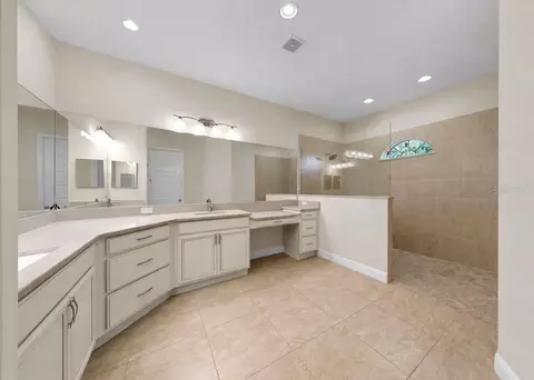 Bath - 16005 42nd Gln E, Parrish, FL 34219 photo 2 of 6
