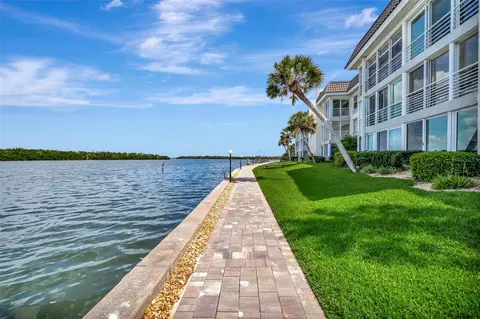 4310 Falmouth Dr #102, Longboat Key, FL 34228