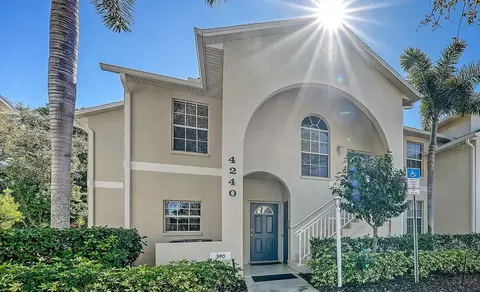 4240 Breezeway Blvd #310, Sarasota, FL 34238