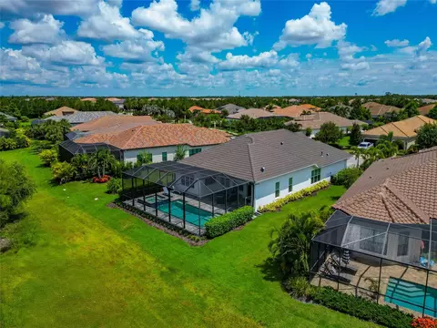 View/Area - 16620 Collingtree Xing, Lakewood Ranch, FL 34202 photo 5 of 9