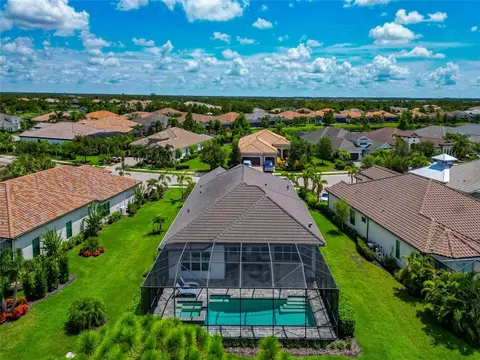 View/Area - 16620 Collingtree Xing, Lakewood Ranch, FL 34202 photo 4 of 9