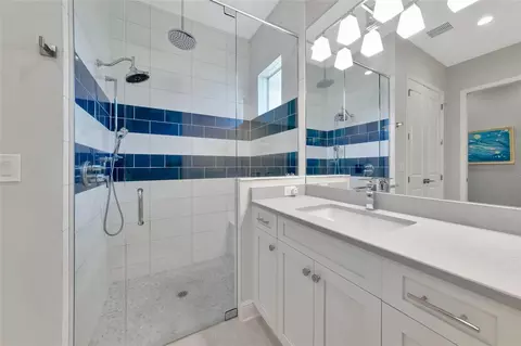 Bath - 16620 Collingtree Xing, Lakewood Ranch, FL 34202 photo 1 of 4