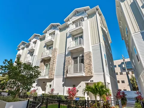 508 Laurel Park Dr, Sarasota, FL 34236