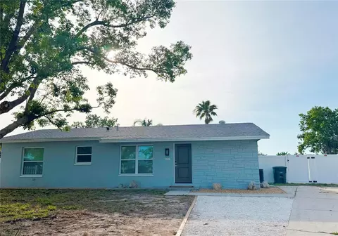 2702 38th St W, Bradenton, FL 34205