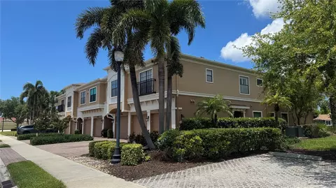 7338 Skybird Rd #413, Bradenton, FL 34209