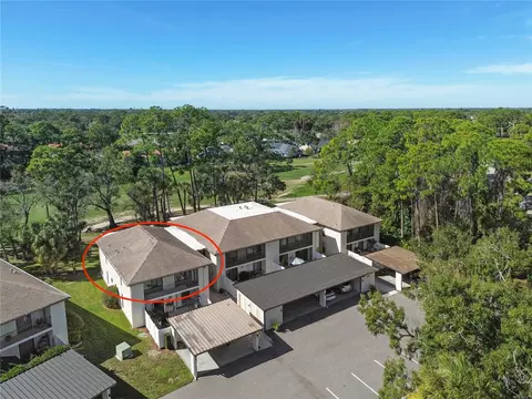 6110 Country Club Way #204, Sarasota, FL 34243