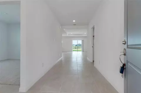 Entry Way - 10008 Last Light Gln, Parrish, FL 34219 photo 1 of 2
