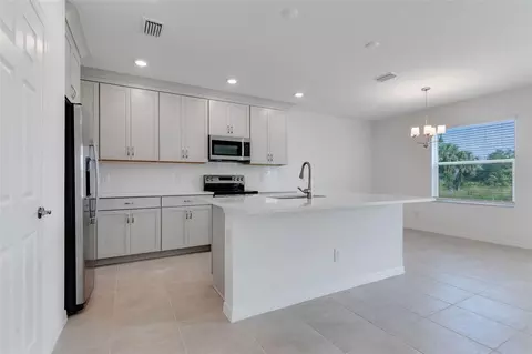 Kitchen - 10008 Last Light Gln, Parrish, FL 34219 photo 5 of 5