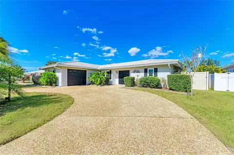 3368 Sheffield Cir, Sarasota, FL 34239