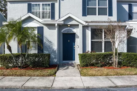 6213 Osprey Lake Cir, Riverview, FL 33578