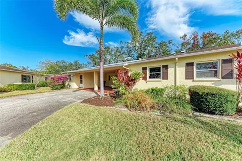 390 301 Blvd W #8C, Bradenton, FL 34205