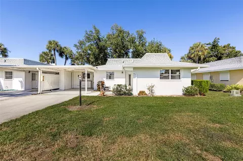 536 Pangola Dr, North Fort Myers, FL 33903