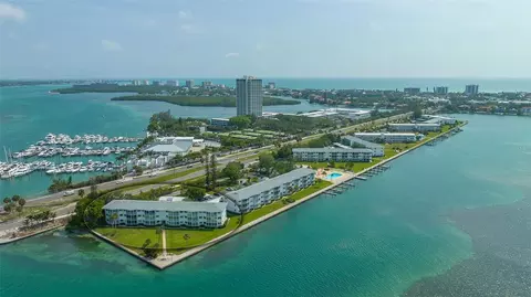 777 John Ringling Blvd #32, Sarasota, FL 34236