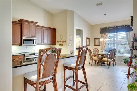 Kitchen - 11809 Oak Ridge Dr, Parrish, FL 34219 photo 2 of 4