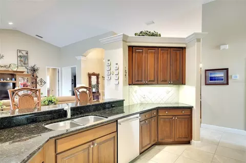 Kitchen - 11809 Oak Ridge Dr, Parrish, FL 34219 photo 3 of 4