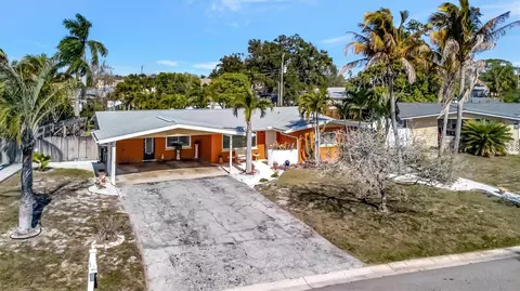 5918 8th Avenue Dr W, Bradenton, FL 34209