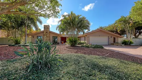 7603 Alhambra Dr, Bradenton, FL 34209