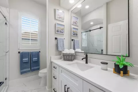 Bath - 7214 Marlow Pl, University Park, FL 34201 photo 5 of 5
