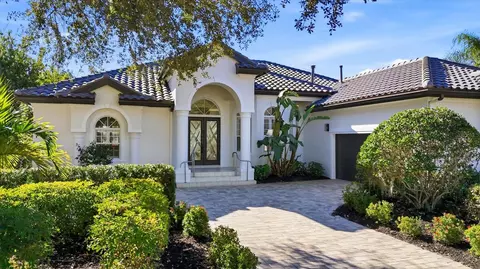 Exterior - 7214 Marlow Pl, University Park, FL 34201 photo 4 of 11