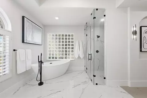 Bath - 7214 Marlow Pl, University Park, FL 34201 photo 2 of 5