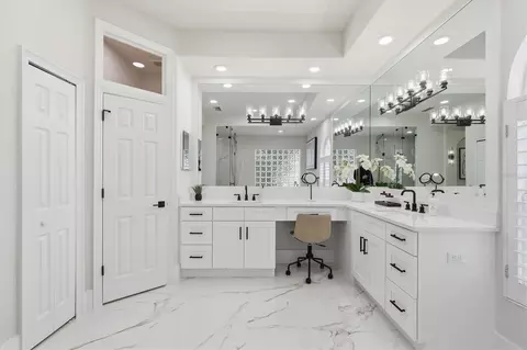 Bath - 7214 Marlow Pl, University Park, FL 34201 photo 3 of 5