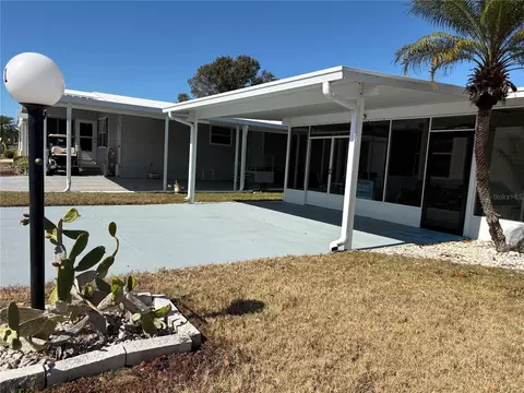 5707 45th St E #281, Bradenton, FL 34203