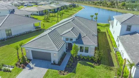 4521 Mondrian Ct, Sarasota, FL 34240