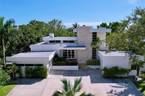 1347 Harbor Dr, Sarasota, FL 34239