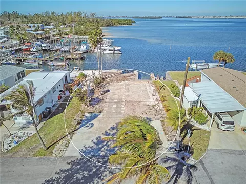 3510 115th St W, Bradenton, FL 34210