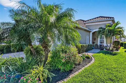 6909 Playa Bella Dr, Bradenton, FL 34209
